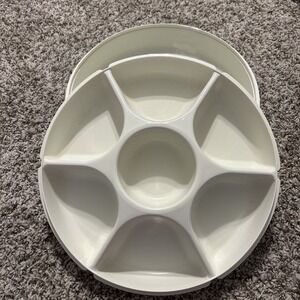 VTG TUPPERWARE DIVIDED VEGETABLE SERVER  1665-3 & Bottom Bowl 1666-1